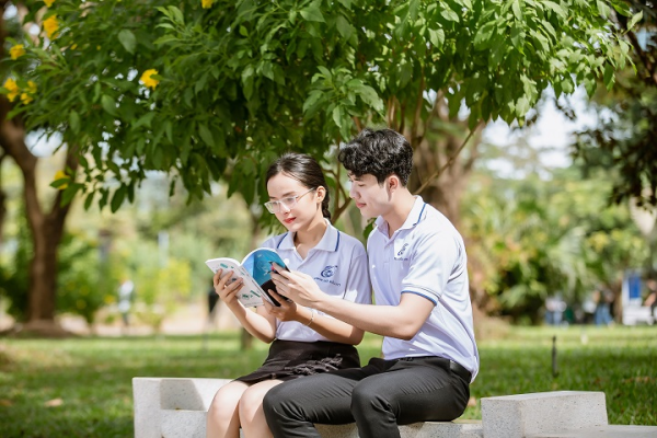 Nên học đại học ở miền Bắc hay miền Nam? Góc nhìn toàn diện cho học sinh trước ngưỡng cửa tương lai